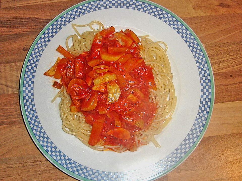 Spaghetti mit süß - scharfer Gemüsesauce von Nessi681| Chefkoch
