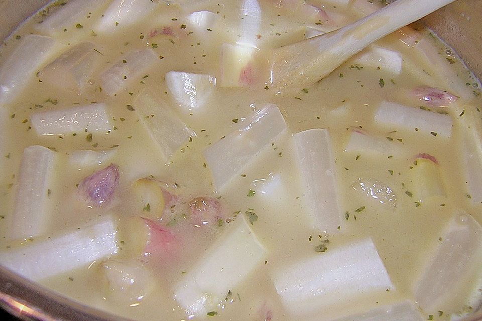 Spargelcremesuppe