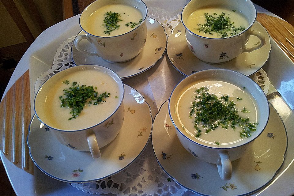 Spargelcremesuppe