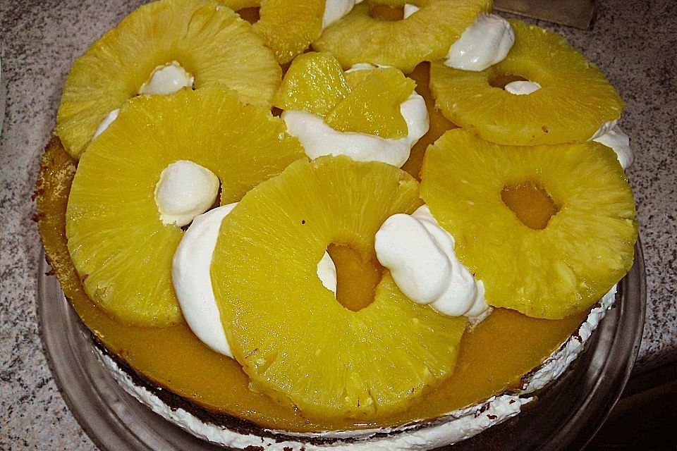 Ananas - Schokotorte mit Mangocreme