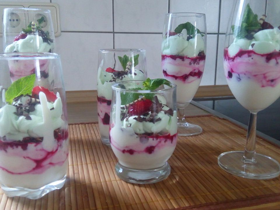 Joghurt - Früchte - Dessert von Lindhesel | Chefkoch