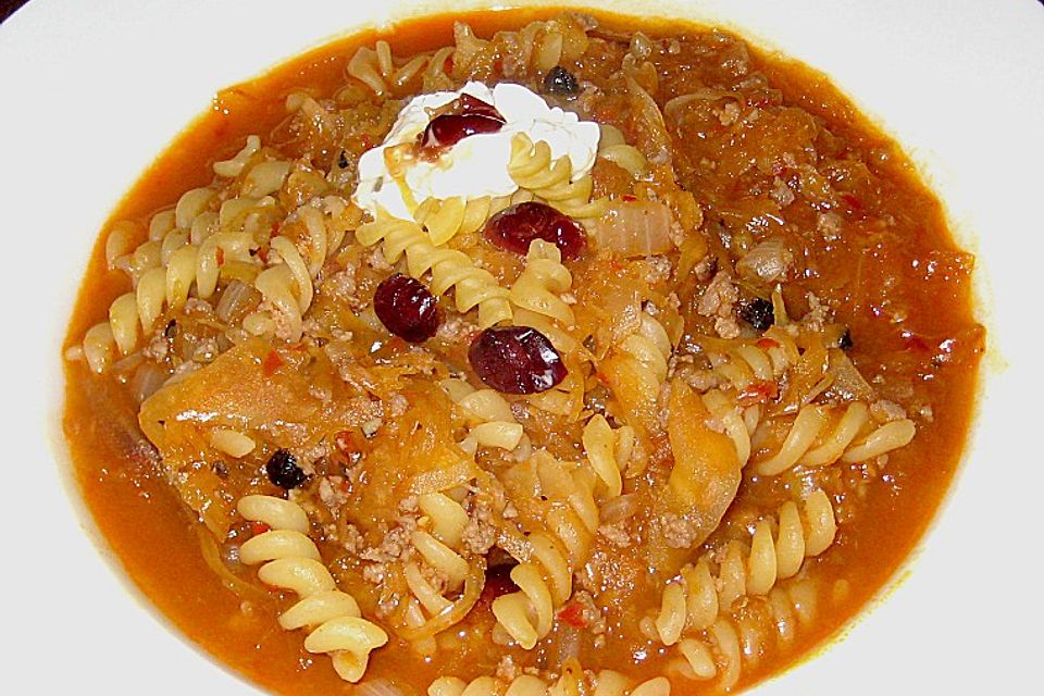 Cranberrykraut mit Hack und Nudeln Cranberrykraut mit Hack und Nudeln