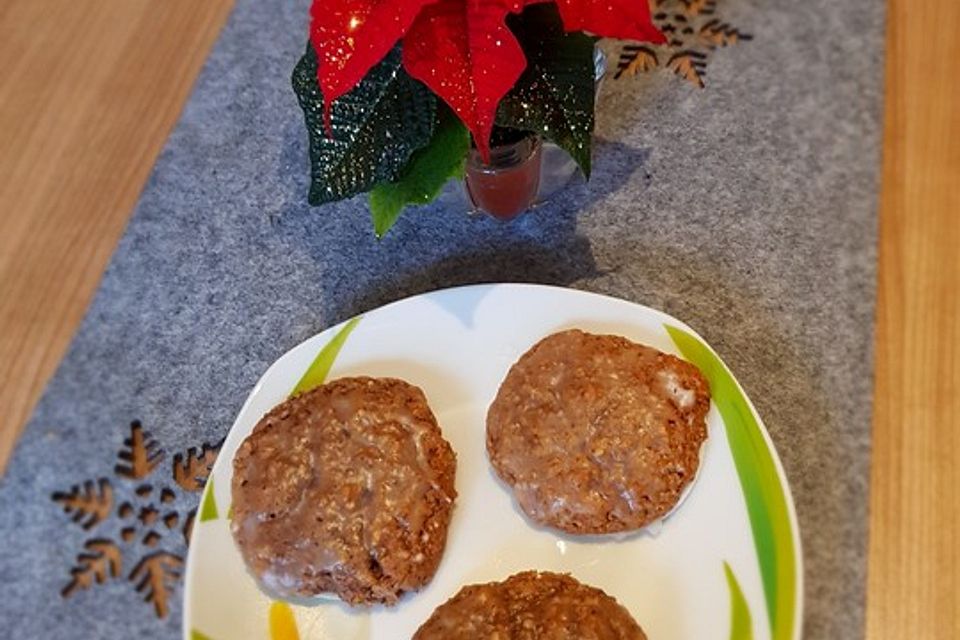 Lebkuchen aus Milchbrötchen