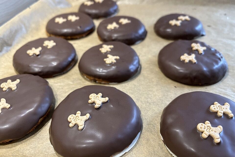 Lebkuchen aus Milchbrötchen