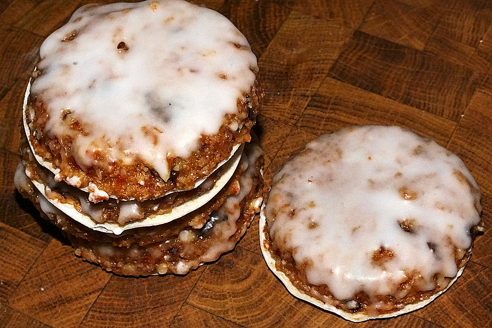 Lebkuchen aus Milchbrötchen