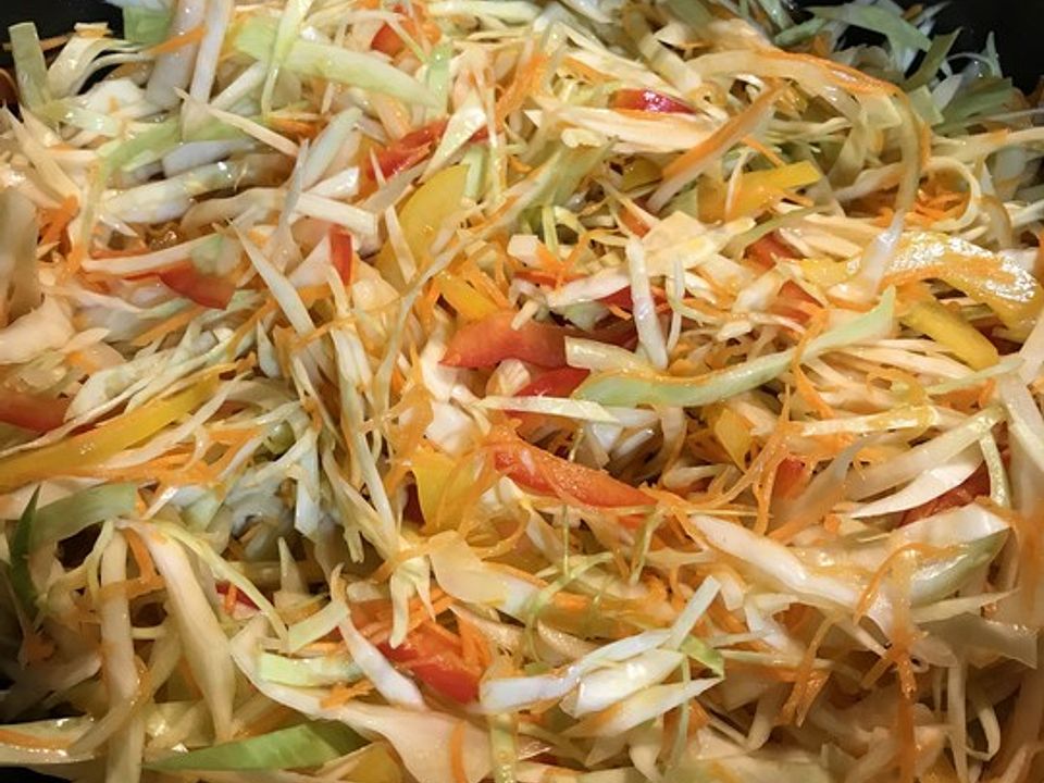 Kohlsalat mit Paprika und Möhren| Chefkoch