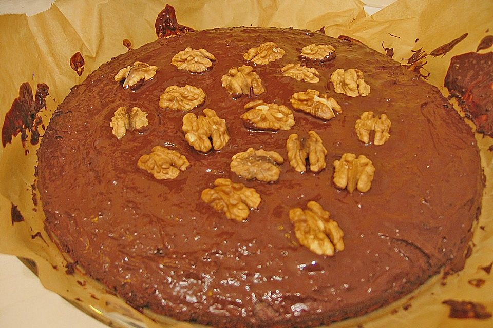 Walnuss - Schokoladen - Kuchen