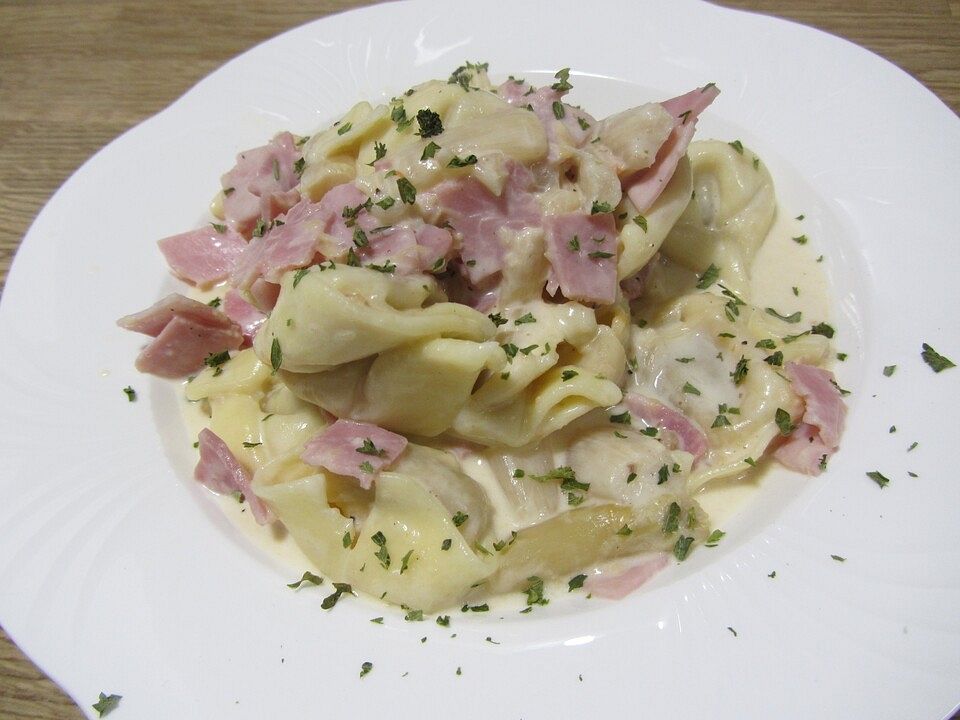 Tortellini mit Schinken - Sahnesoße von berrenger| Chefkoch