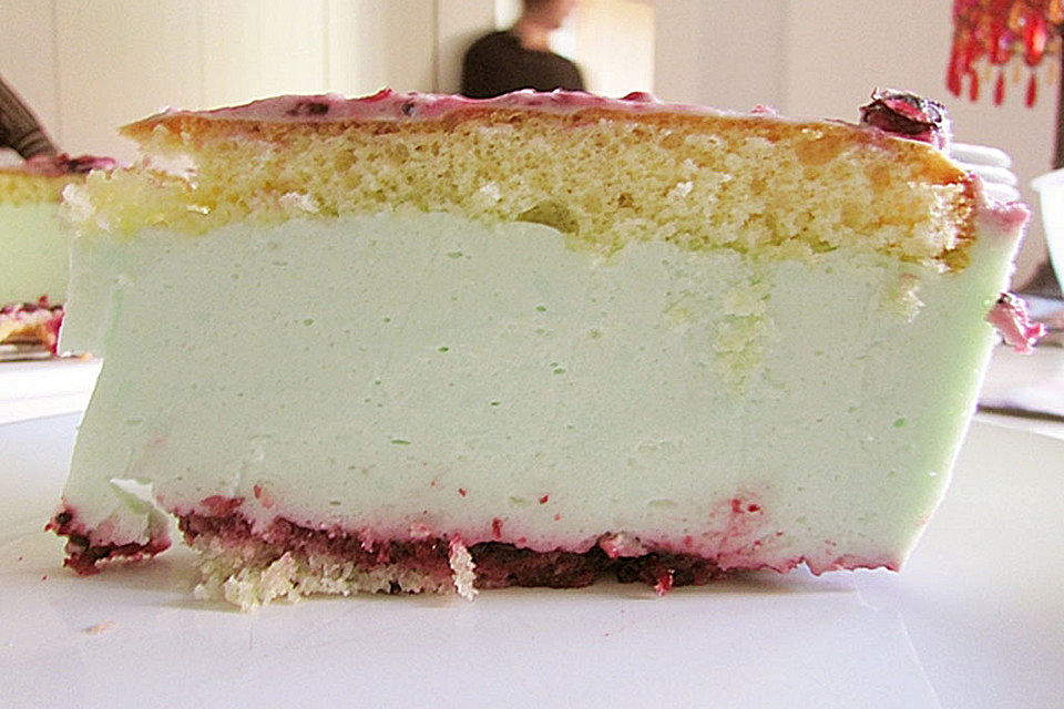 Waldmeistertorte