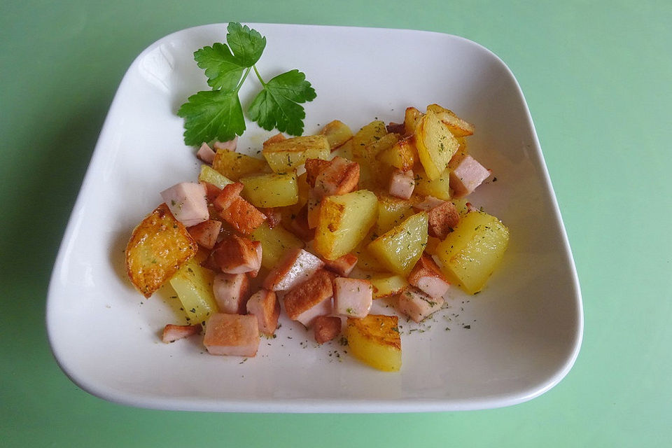 Kartoffelgröstel mit Wurst Kartoffelgröstel mit Wurst