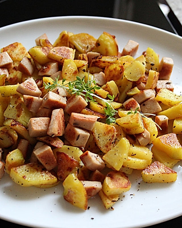 Kartoffelgröstel mit Wurst