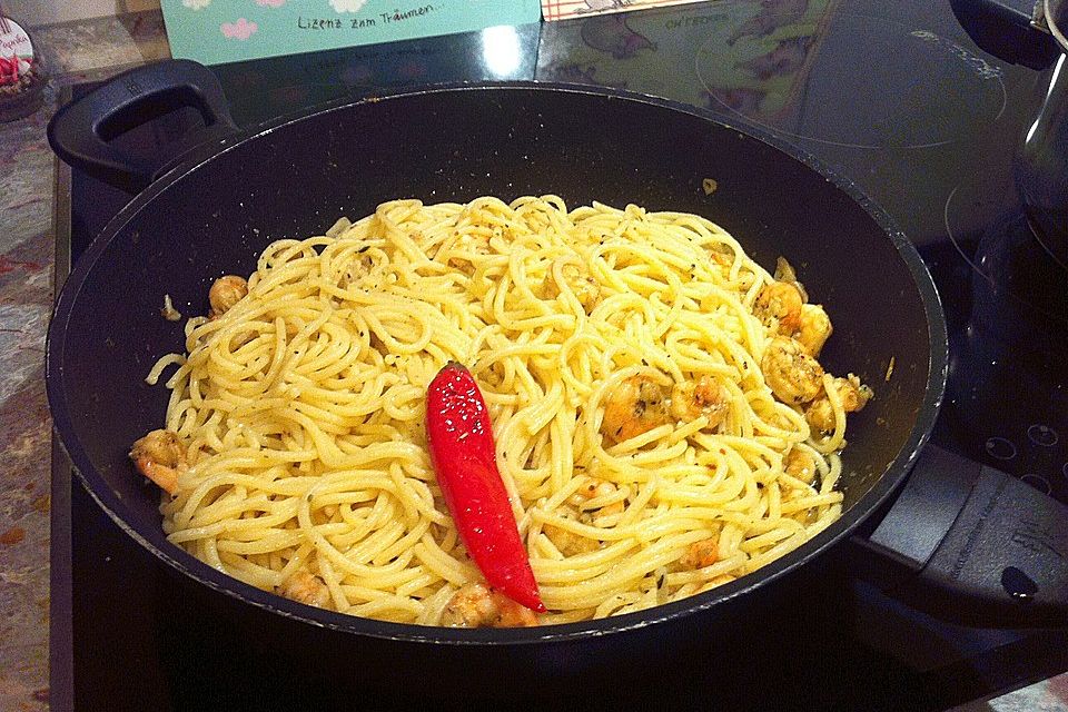 Spaghetti aglio e olio mit Knoblauchgarnelen