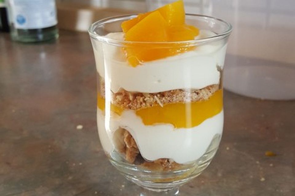 Mango - Tiramisu mit Cantuccini