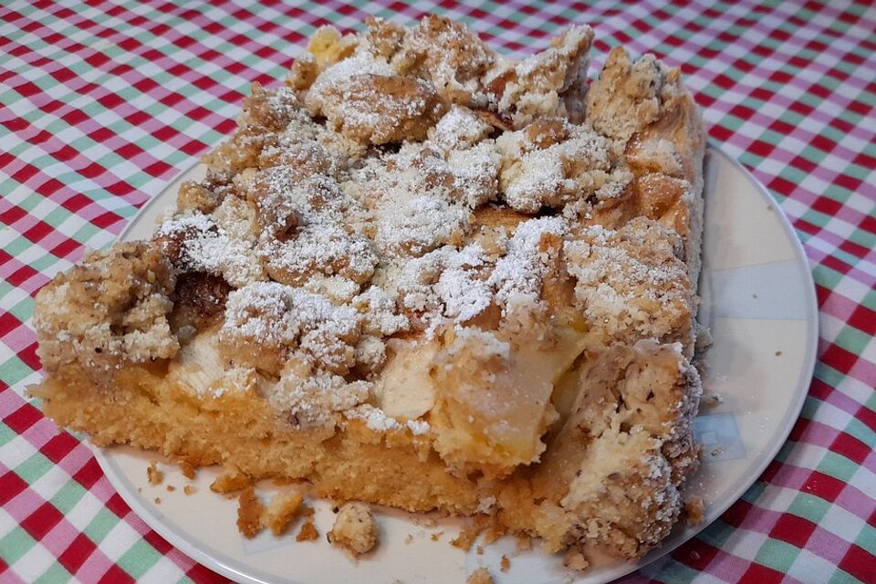 Apfel - Streusel - Blechkuchen