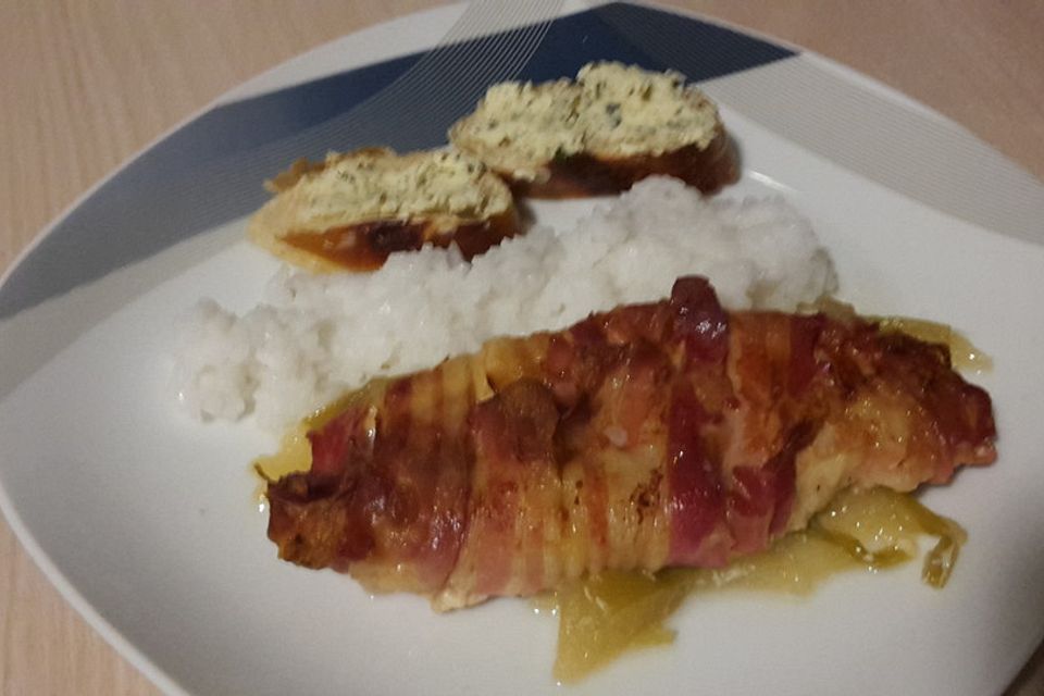 Hühnerbrust mit Apfel und Bacon