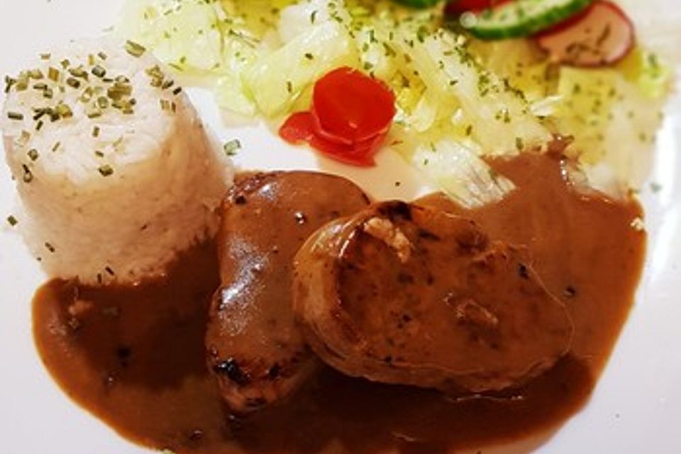 Schweinemedaillons in Pfefferrahmsauce