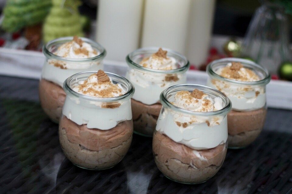 Maronen - Schokoladen - Sahnedessert in drei Schichten