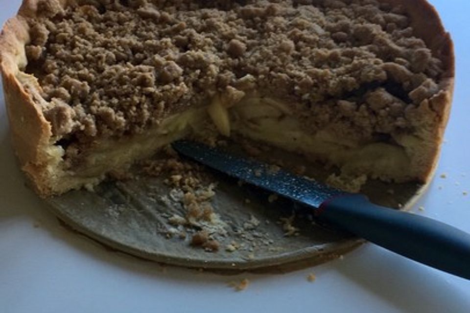 Veganer Apfelkuchen  mit Zimtstreuseln