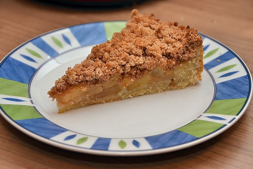 Veganer Apfelkuchen  mit Zimtstreuseln