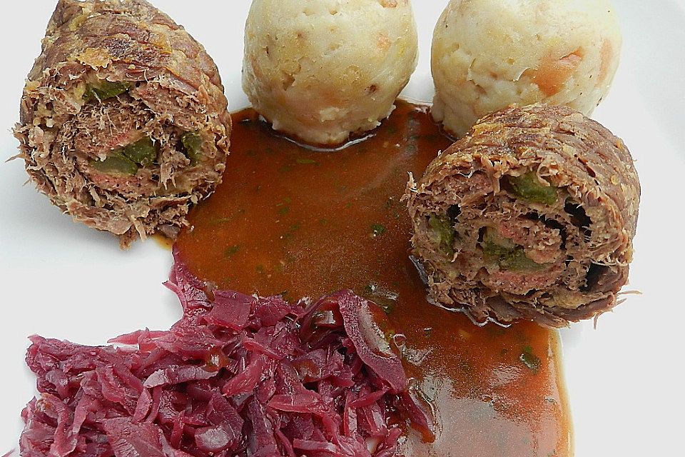 Rinderrouladen mit Hackfleisch - Käsefüllung