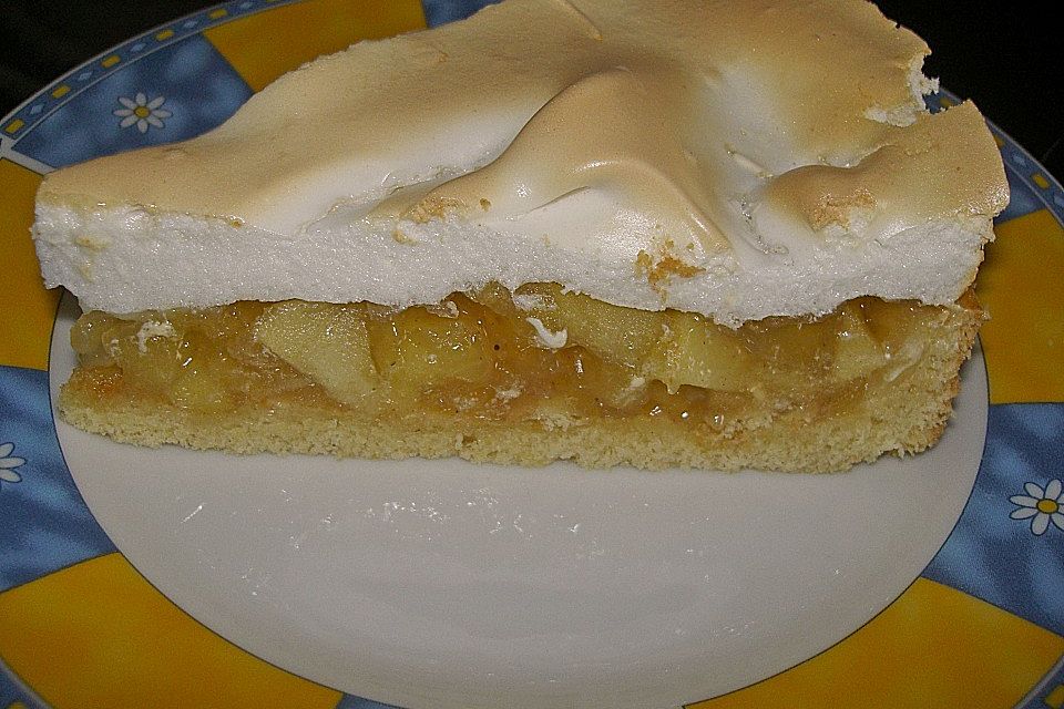 Apfelkompottkuchen mit Baiserhaube