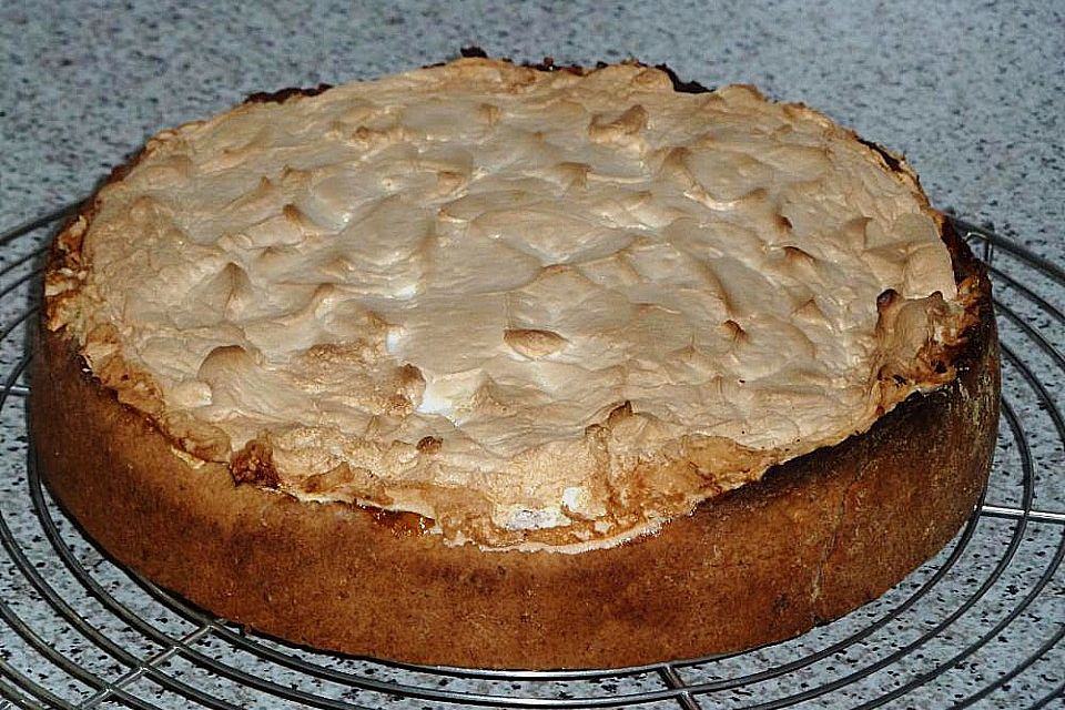 Apfelkompottkuchen mit Baiserhaube