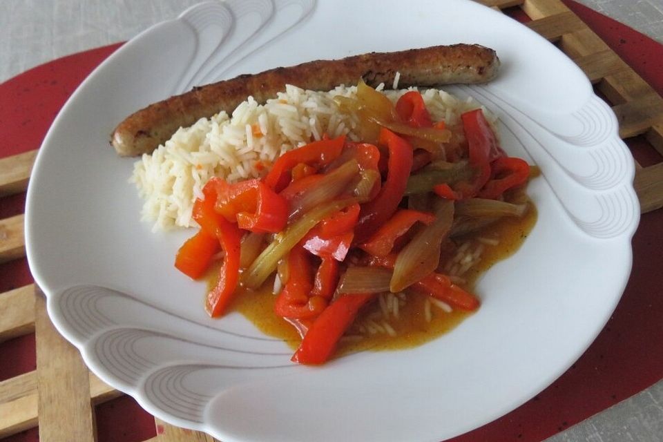 Paprika - Zwiebel - Tomatenpfanne mit Reis