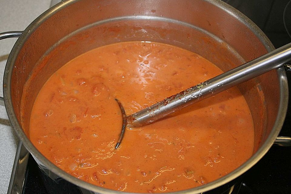 Hackbällchen mit Tomatensauce und Mozzarella