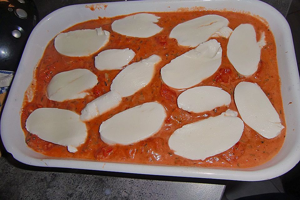 Hackbällchen mit Tomatensauce und Mozzarella