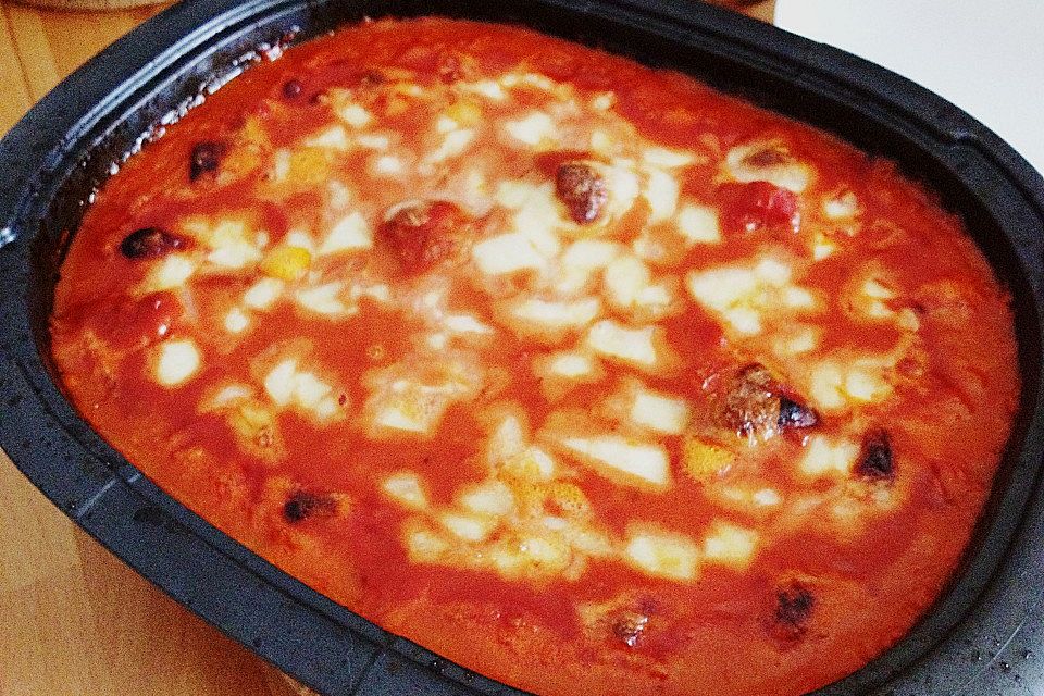 Hackbällchen mit Tomatensauce und Mozzarella