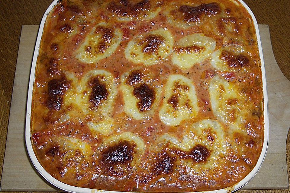 Hackbällchen mit Tomatensauce und Mozzarella