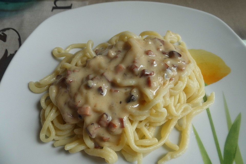 Spaghetti mit leichter Käsesauce