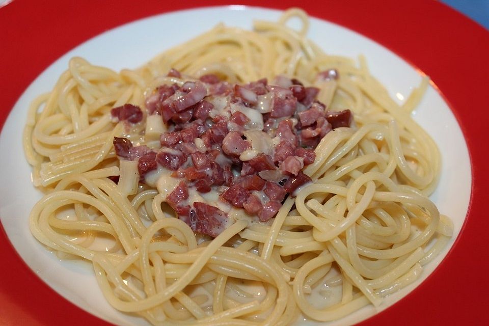 Spaghetti mit leichter Käsesauce