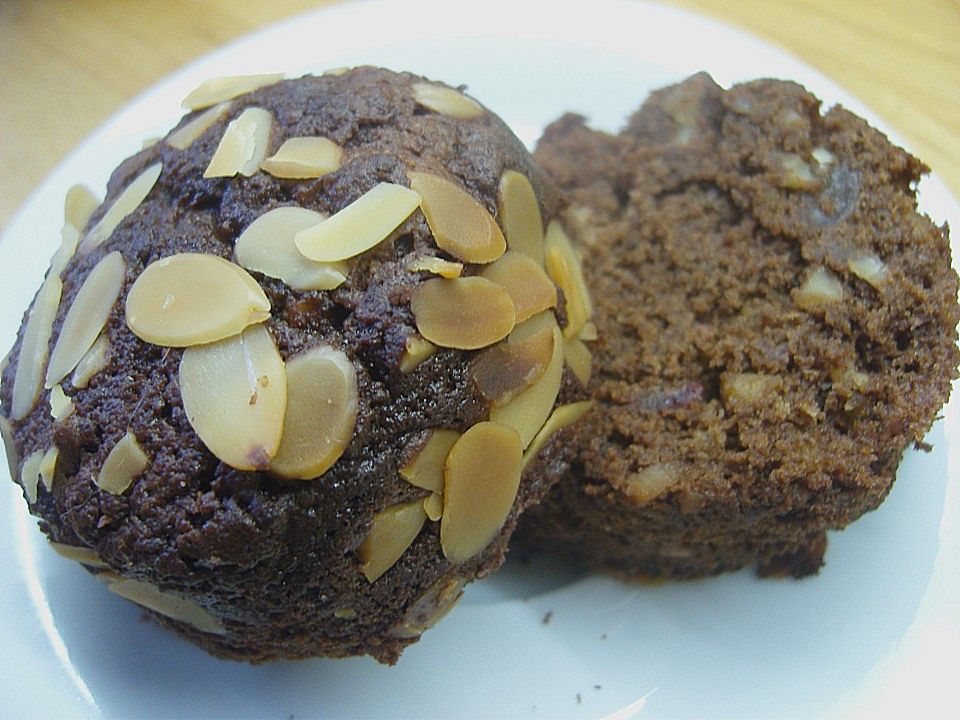 Schokoladenkuchen mit Datteln, Mandeln und Zimt von Ginella| Chefkoch