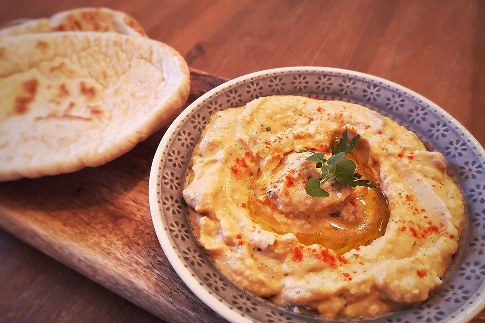 Merceiles Hummus auf türkische Art