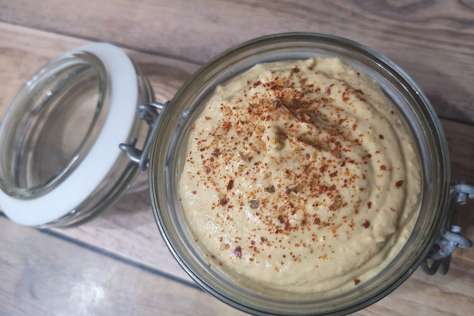 Merceiles Hummus auf türkische Art