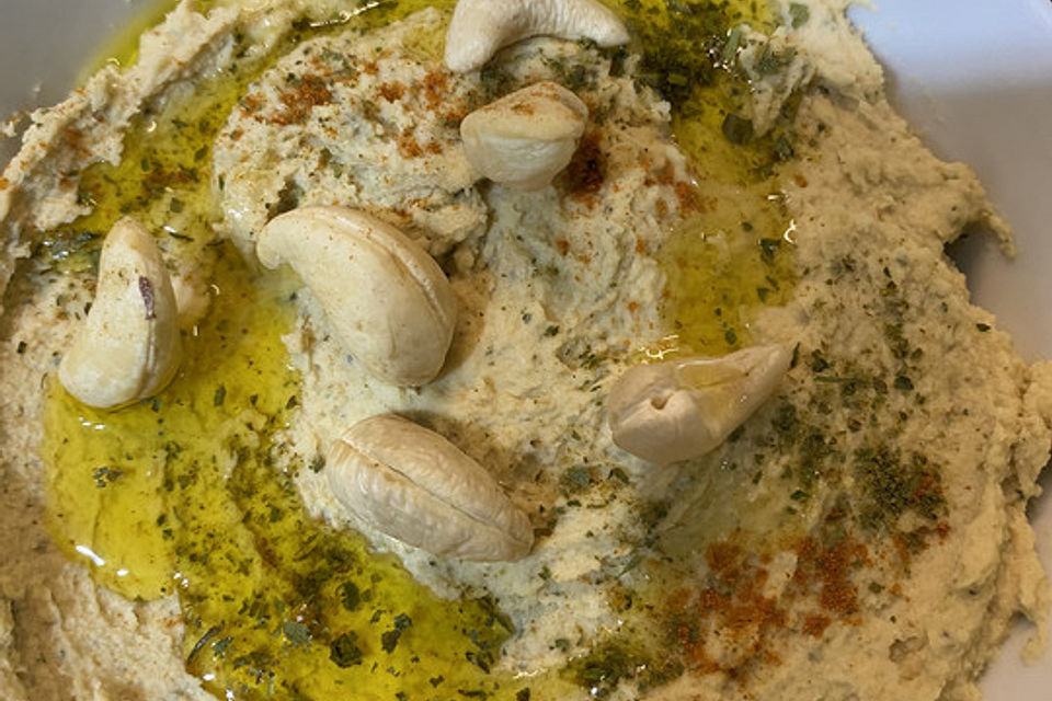 Merceiles Hummus auf türkische Art