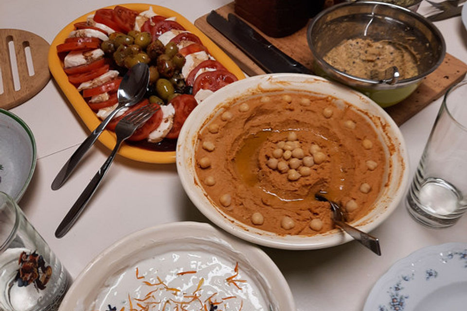 Merceiles Hummus auf türkische Art