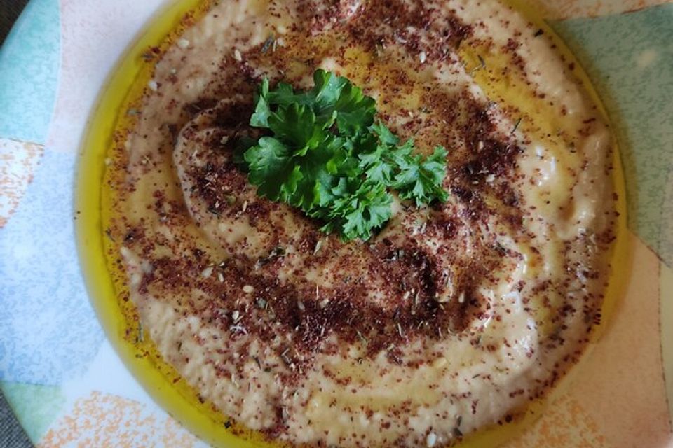 Merceiles Hummus auf türkische Art