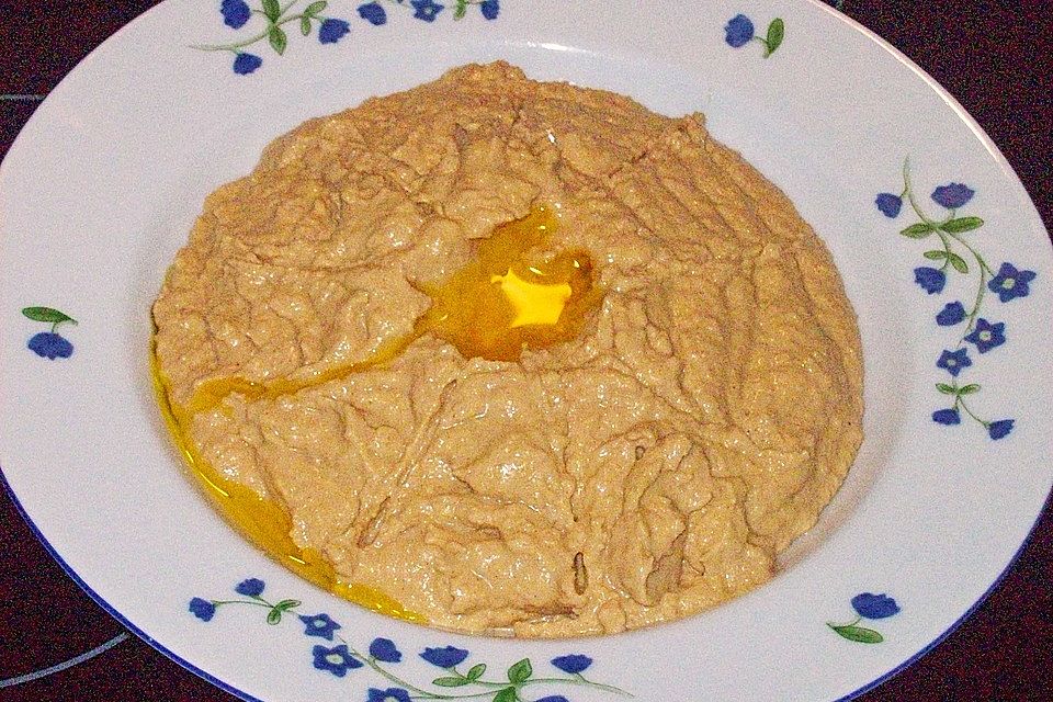 Merceiles Hummus auf türkische Art