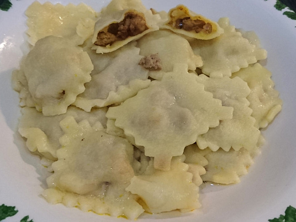 Selbst gemachte Ravioli mit Hackfleisch - Lauch - Füllung von ...