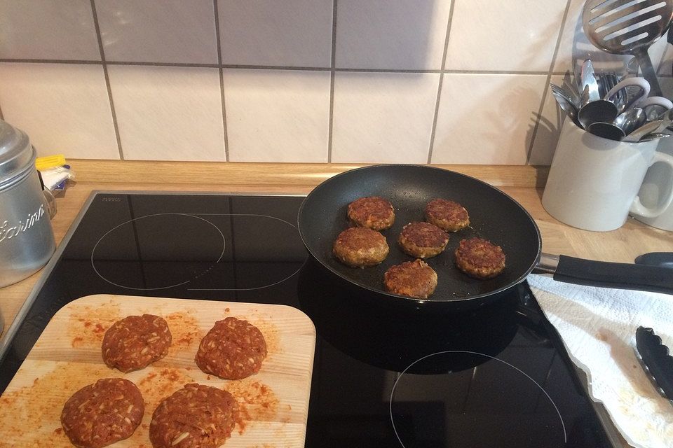 Käsefrikadellen mit Putenhackfleisch