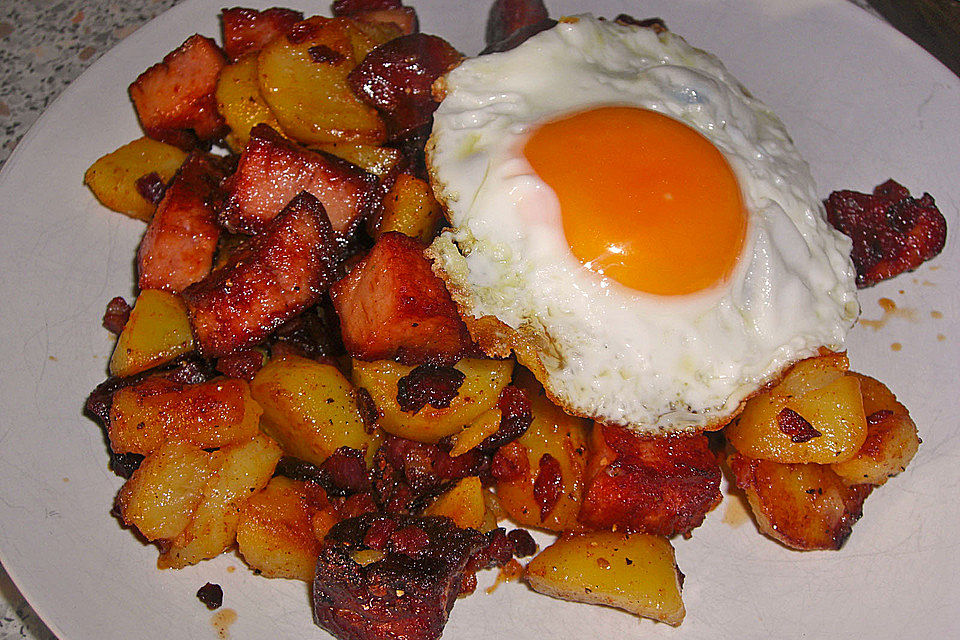 Leberkäse - Kartoffeln mit Ei