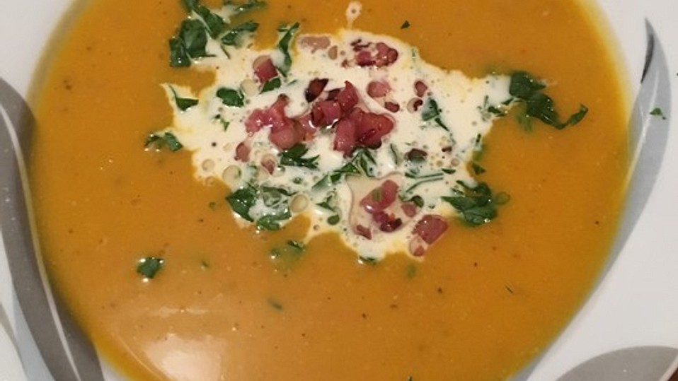 Kürbissuppe mit Äpfeln, Birnen und Lachs von FlowerBomb Kürbissuppe mit Äpfeln, Birnen und Lachs von FlowerBomb