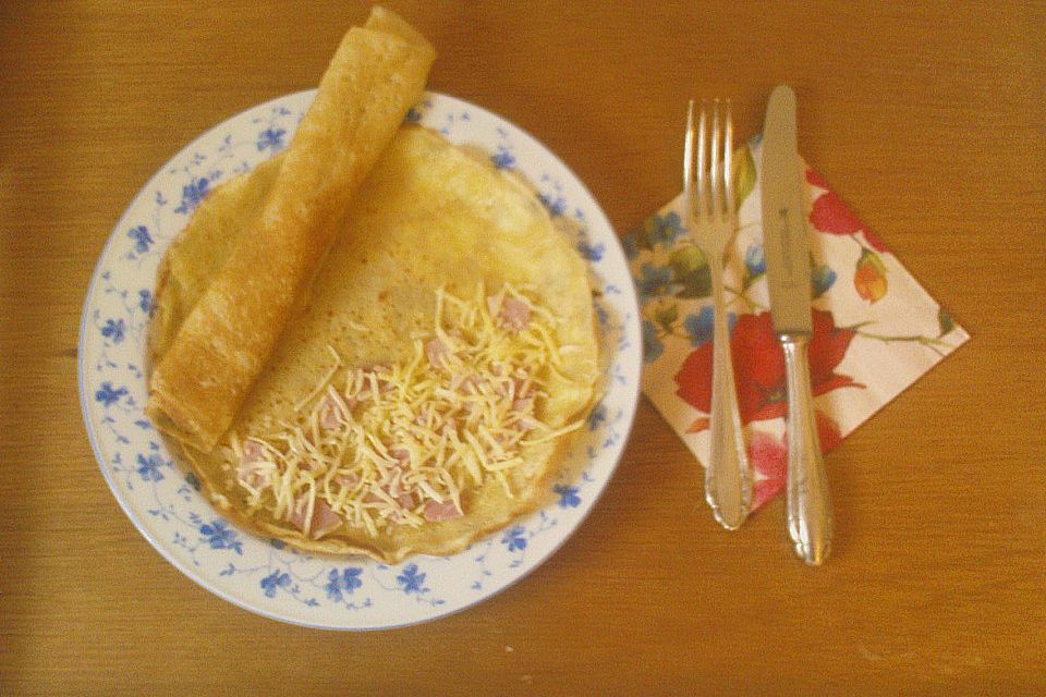 Crêpes mit Käse - Schinkenfüllung