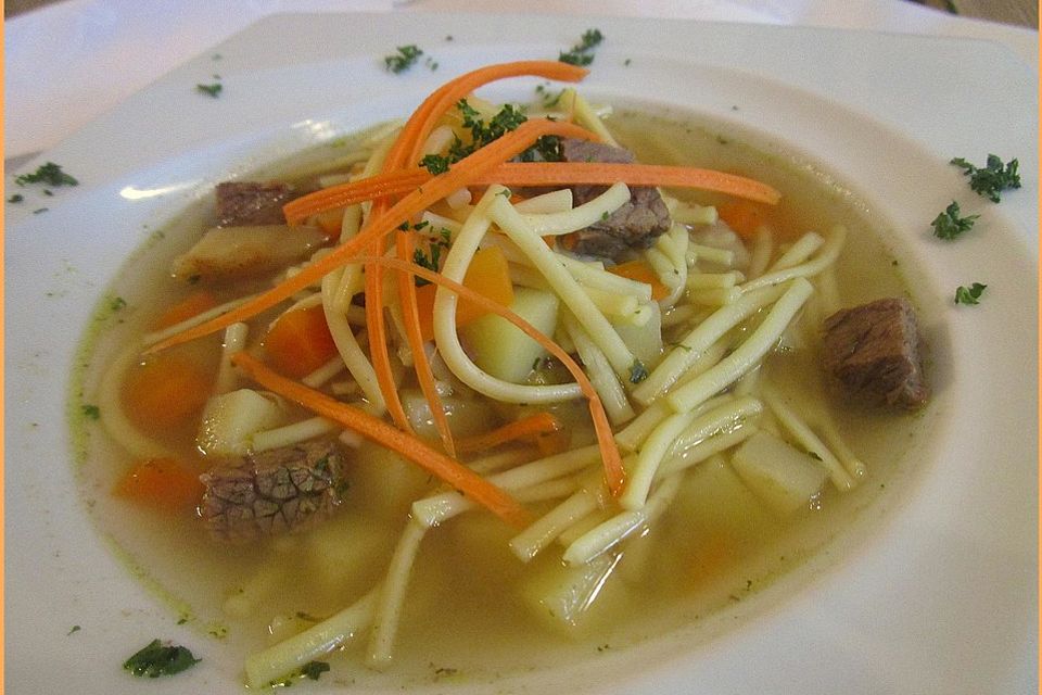 Chicas Rindfleischsuppe mit viel Gemüse