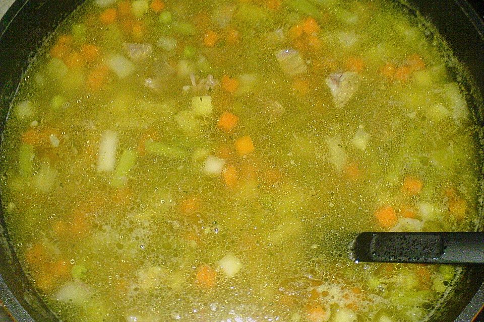 Chicas Rindfleischsuppe mit viel Gemüse