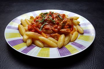 Schupfnudeln Mit Paprika Hahnchensosse Von Sienna11 Chefkoch 