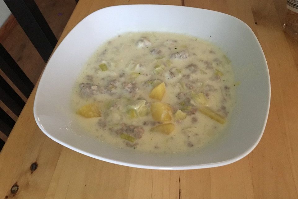 Hackfleisch-Lauch-Suppe