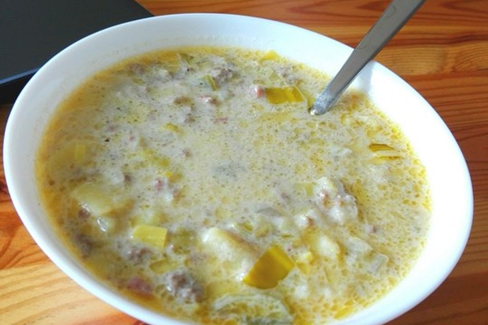 Hackfleisch-Lauch-Suppe